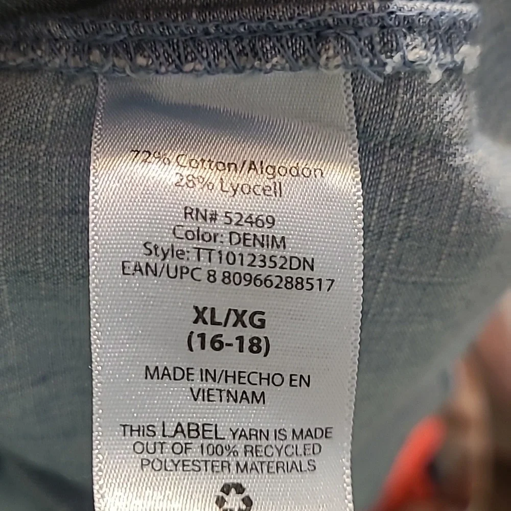 NWT Time and Tru Light Blue Chambray Blouse with Square Neck size XL (16-18) - Picture 7 of 8